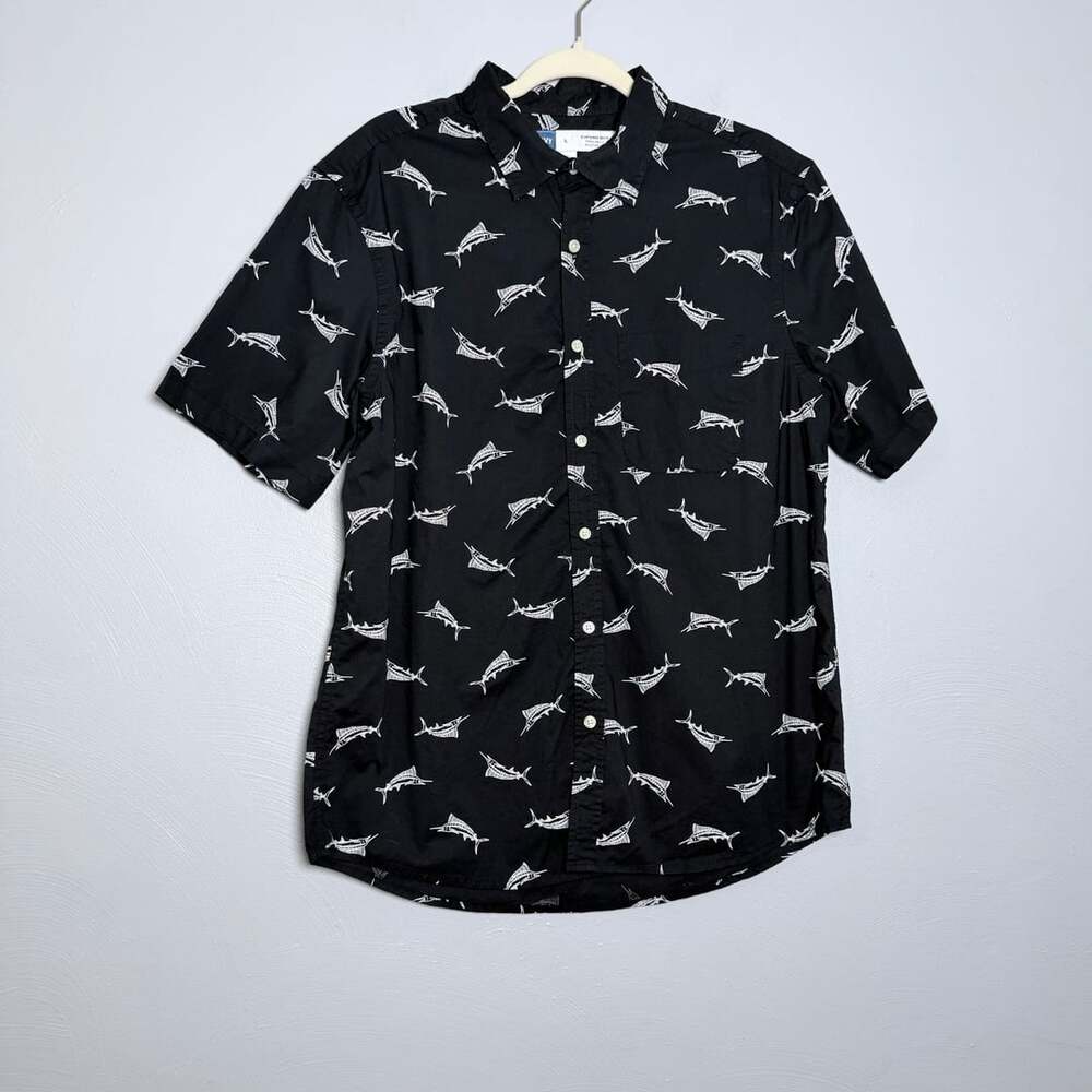 Old Navy Everyday Shirt Size L Black Marlin Fish Print